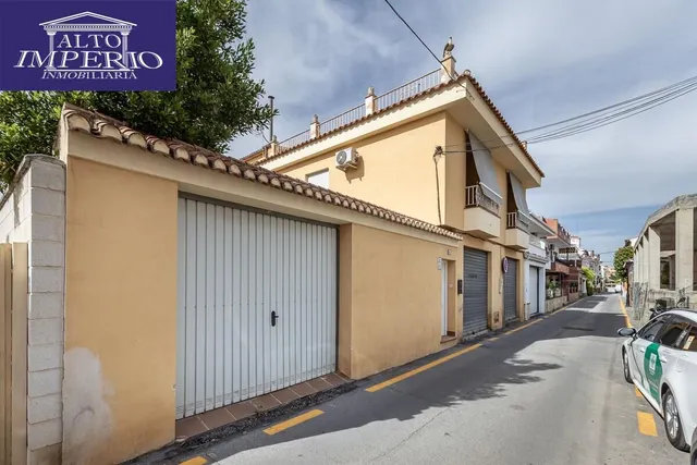 CHALET ADOSADO EN OGIJARES ( GRANADA) — 46