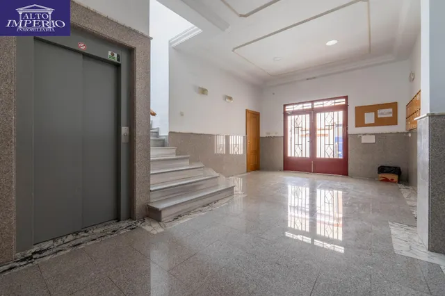 Piso en Las Gabias junto al metro — 36