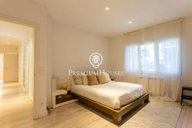 Casa independiente con jardín en venta en Argentona — 17