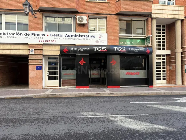 Local comercial 121m² en alquiler - Raval - Puertas Colorada