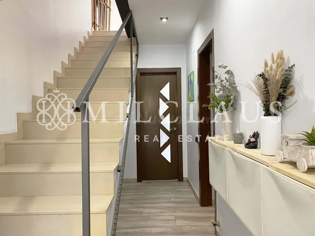 Casa o chalet independiente en venta en Calle Sean Mac Bride - foto 2