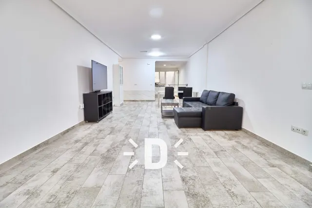 SE VENDE BAJO VIVIENDA EN BENETUSSER