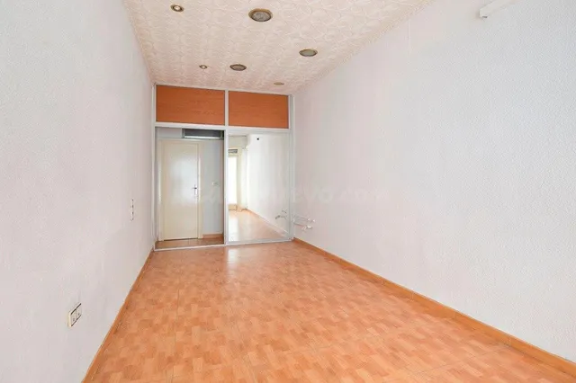 Local en alquiler en Zaidín. - foto 5