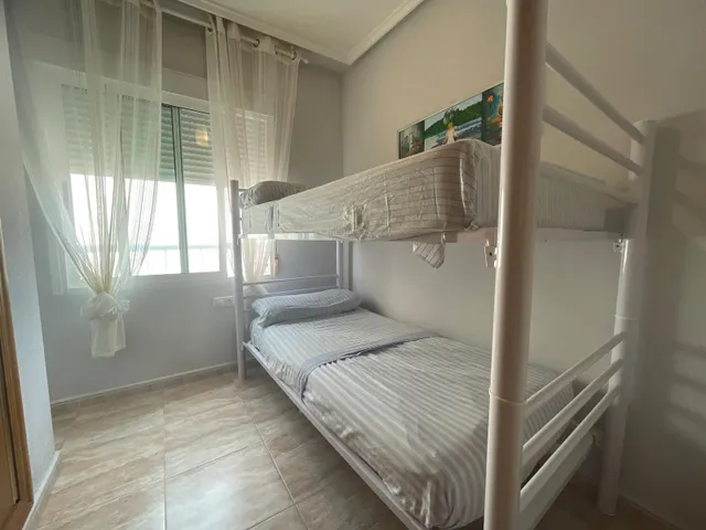 Piso de 2 dormitorios listo para entrar a vivir en Guardamar del Segura — 13