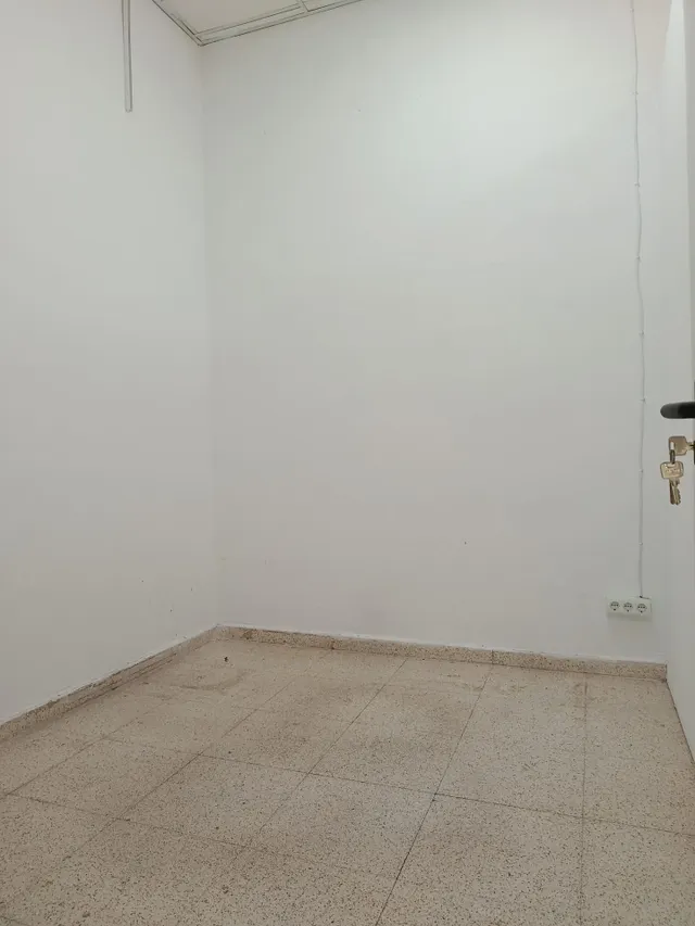 NAVE COMERCIAL — 7