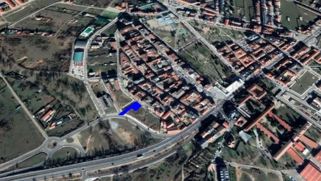 SUELO URBANO EN LA VIRGEN DEL CAMINO — 2