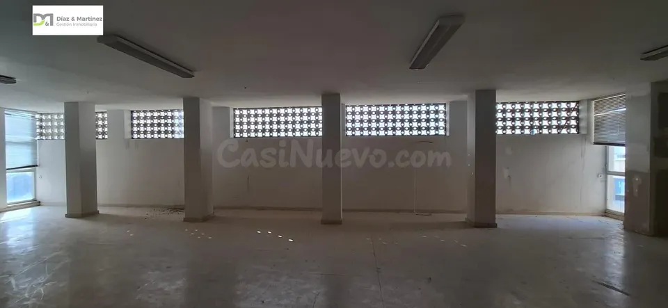 LOCAL COMERCIAL EN CARRIZO DE LA RIBERA