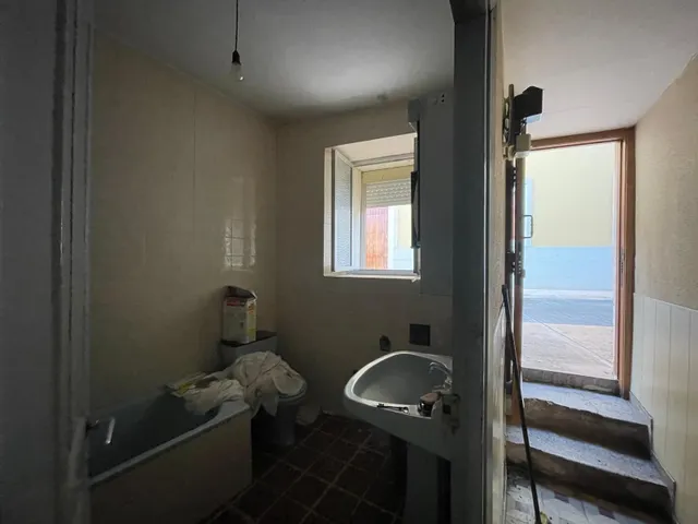 SE VENDE CASA CON TERRENO EN CASCO ANTIGUO — 4