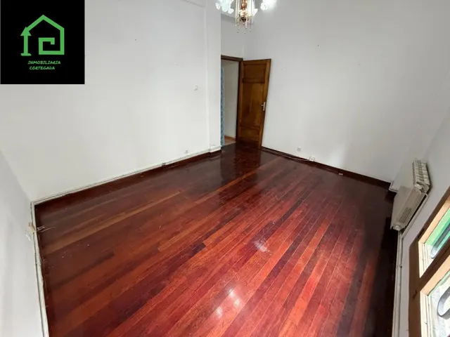 AMPLIO PISO EN PLENO CENTRO DE VILAGARCÍA DE AROUSA PARA REFORMAR — 14