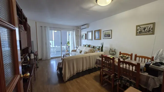 Vive frente al mar en este exclusivo piso en la Playa de Muchavista. — 8