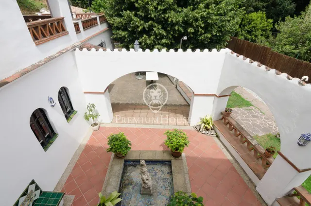 Masía céntrica en venta en Orrius, con negocio en funcionamiento (hostelería) — 39