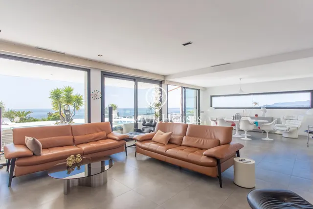 Casa en venta en Sant Vicenç de Montalt con espectaculares vistas al mar — 10