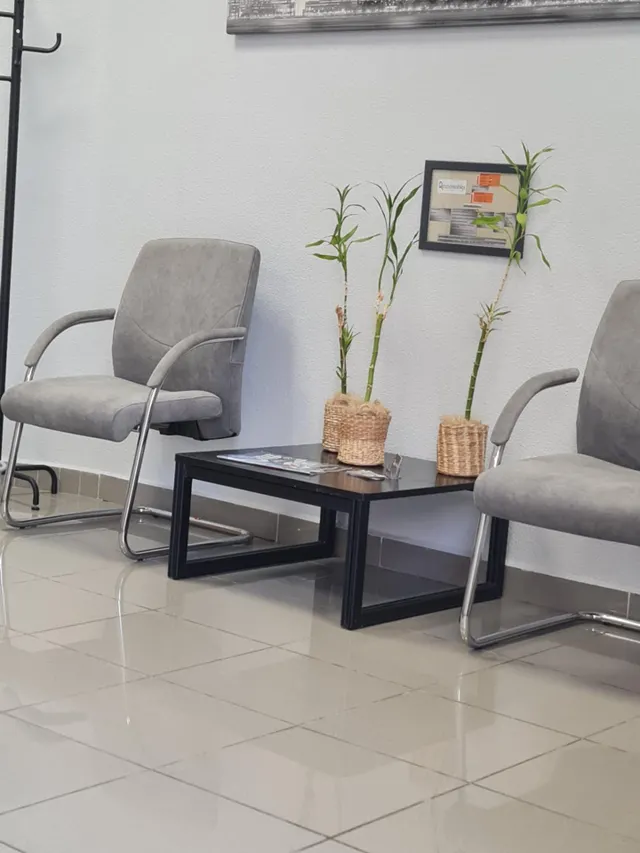 PLANTA BAJA EN ESQUINA ( AHORA ESTA COMO LOCAL, PERO SE PUEDE CAMBIAR A VIVIENDA) — 18