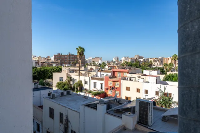 Piso en Venta en Ciudad Jardín, Almería - Oportunidad Única — 20