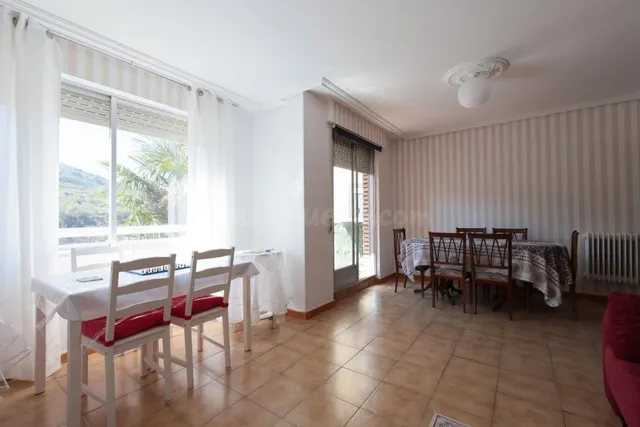 Luminoso piso de 3 habitaciones con gran patio privado y vis - foto 2
