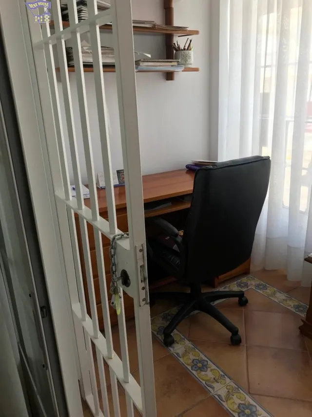 UNIFAMILIAR EN EL PORTICHUELO — 29