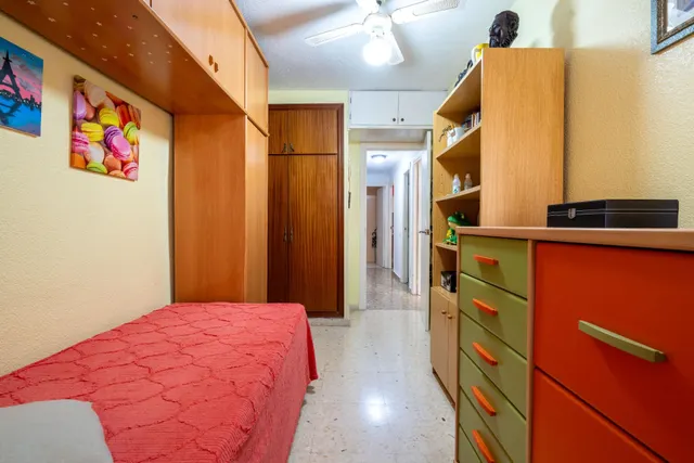 Amplia vivienda centrica en una de las mejores zonas de Almeria — 18