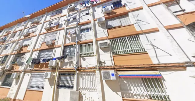 Venta piso en Sevilla — 3