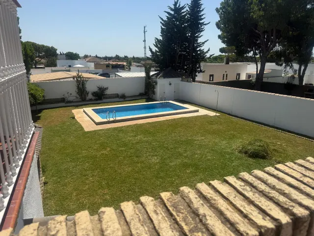 Chalet rústico en la zona del Sotillo — 27