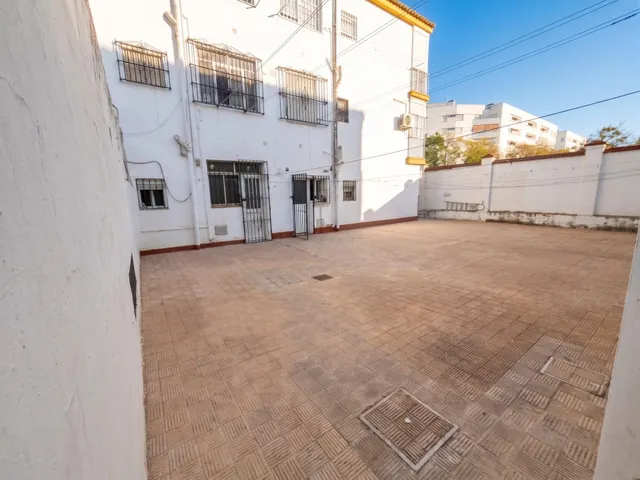 Piso bajo totalmente amueblado y adaptado en los Bermejales — 7