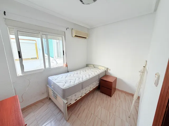 EASY RENT presenta esta acogedora vivienda situada en el barrio de Los Ángeles — 12