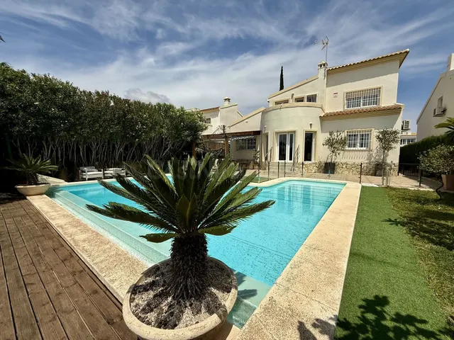 Villa 4 habitaciones 137m² en venta - Las Ramblas