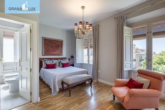 Exclusivo Piso Dúplex en el Corazón de Granada — 17