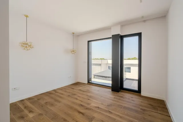 Chalet Pareado de Diseño Vanguardista con Piscina y Máxima Eficiencia Energética en El Bosque — 18