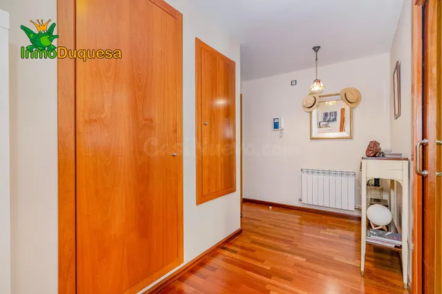Ático duplex con terraza de 61 m2, plaza de aparcamiento, tr - foto 4