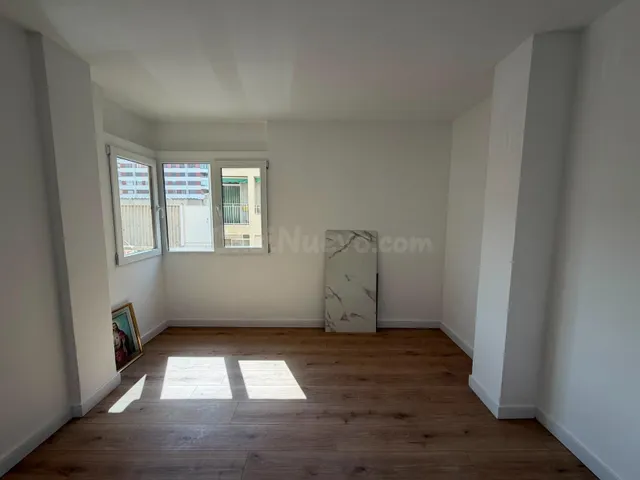 Apartamento con terraza, Alicante, Torrevieja, Playa del Acequión. 3 habitaciones, 108 m2, 90 metros al mar — 15