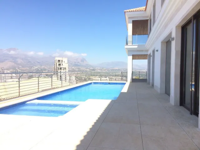 Chalet de lujo en Benidorm, zona Rincón de Loix. — 4