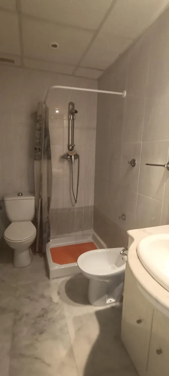 ¡OPORTUNIDAD! APARTAMENTO DE 2 DORMITORIOS Y 2 BAÑOS CON GRAN TERRAZA, BALCÓN Y PISCINA CERCA DEL MAR — 22