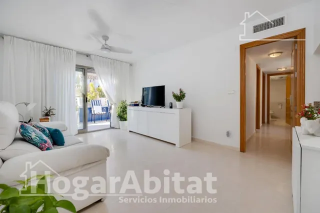 PRECIOSO ÁTICO CON DOS TERRAZAS, GARAJE Y PISCINA JUNTO AL MAR — 18
