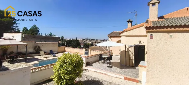 Chalet independiente con piscina y gran parcela en La Marina — 23