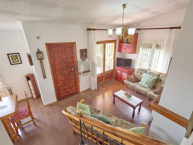 Chalet con jardín privado, y dos accesos independientes en S - foto 4