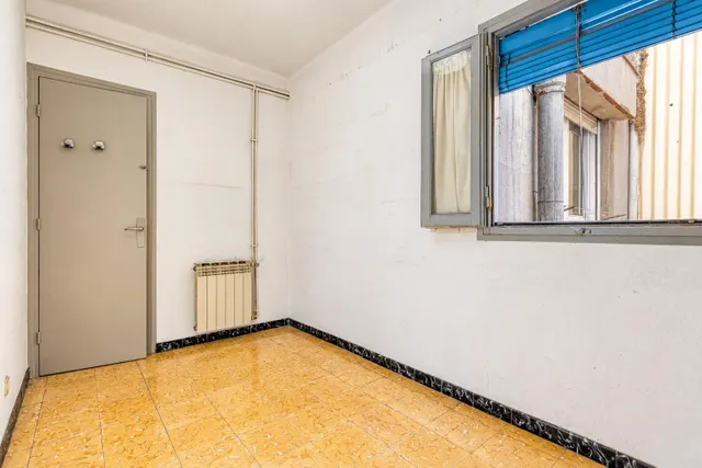 Pis en venta a zona Passeig Verdabuer — 16