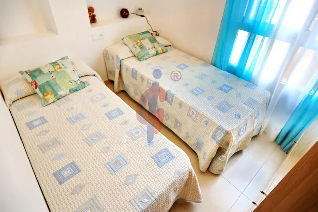 Piso de 3 dormitorios en venta en Guardamar del Segura, zona Mercadona, en esquina, con una gran terraza y vistas laterales al mar — 30