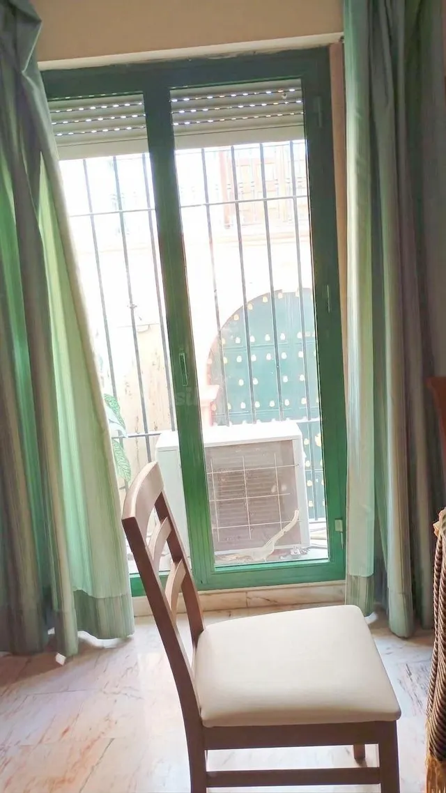 Piso 1 habitación 75m² en alquiler - Ronda de Triana-Patroci - foto 3