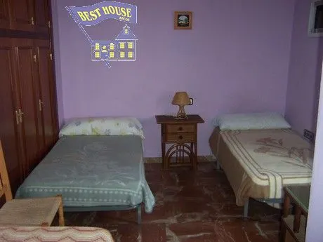 CASA INDEPENDIENTE EN CENTRO — 17