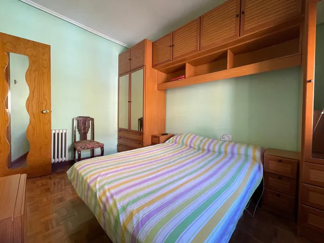 SE VENDE PISO ZONA ALTA — 22