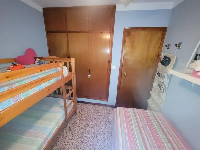 Impresionante Chalet con Amplio Terreno y Piscina en las Afueras de Zaragoza — 49