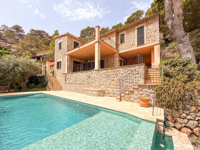 Impresionante chalet en Cala Deia con vistas al mar
