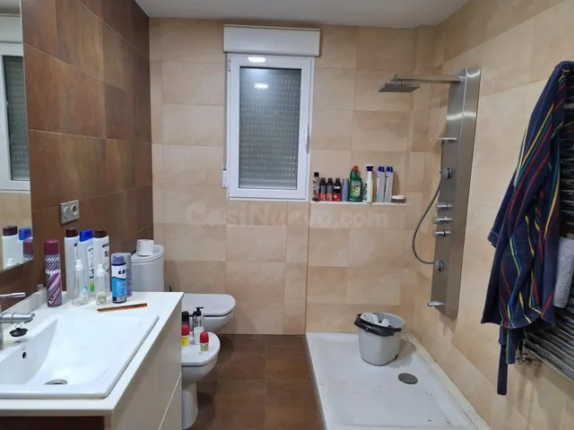 Chalet exclusivo con piscina, jacuzzi, aerotermia y zona de  - foto 4