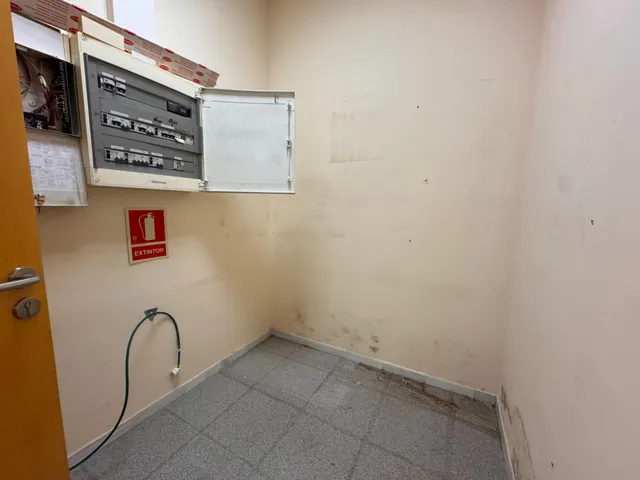Espectacular local. Ubicación perfecta y a dos fachadas. — 22
