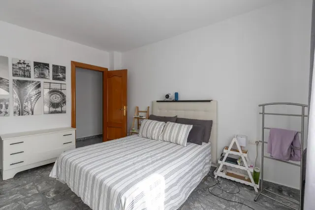 ¡Gran oportunidad en Chauchina Justoa, junto a la entrada de la Carrera de la Virgen! — 34