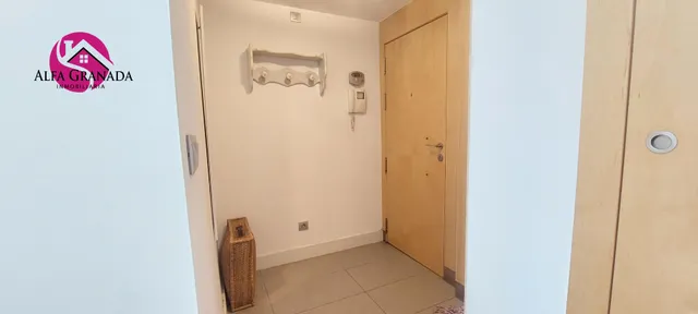 Apartamento amueblado en zona Campus de la Salud, urbanización privada — 2