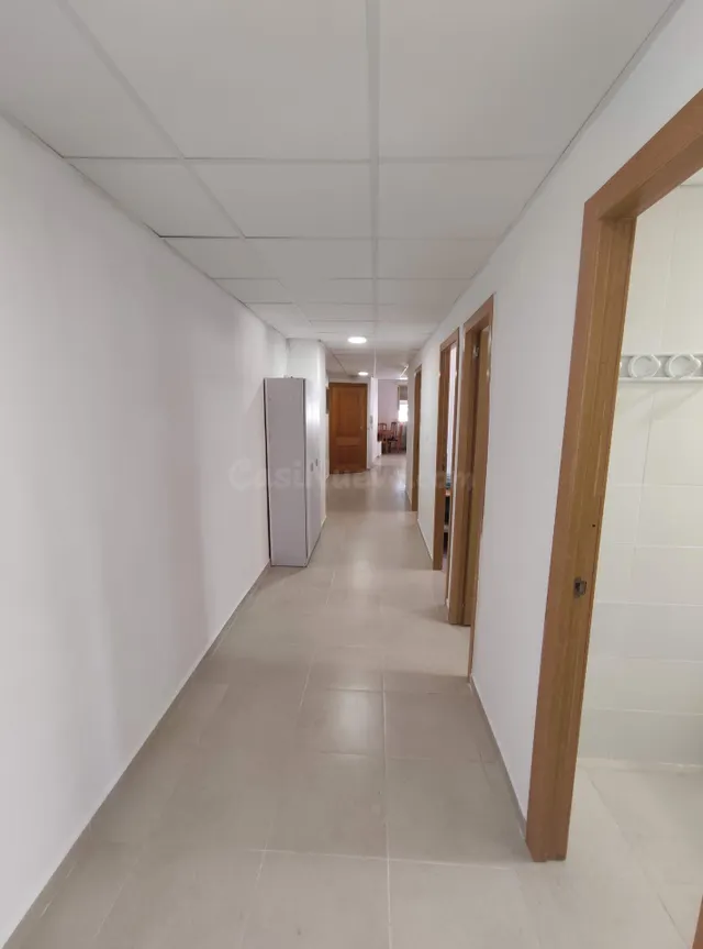 Piso de 6 dormitorios y 2 baños compartidos para estudiantes - foto 5
