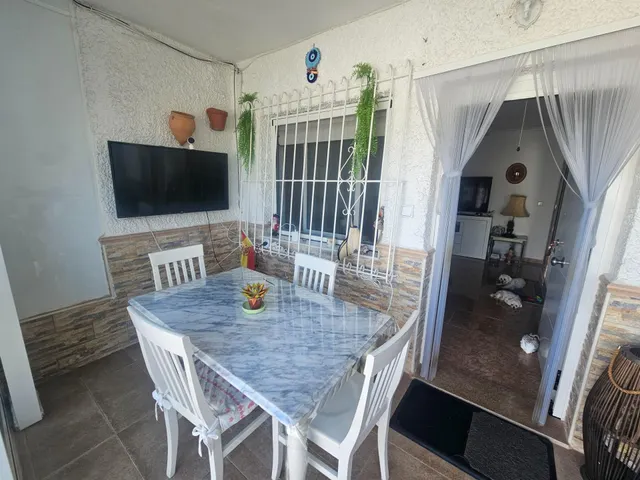Chalet con amplio patio a 3 km de las playas de Santiago de  - foto 4