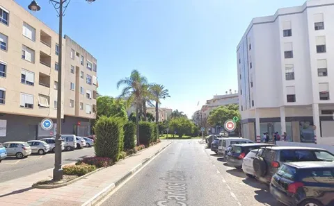 Gran Local Comercial Centro Estepona (Av Carlos Cano/ Huerta nueva)
