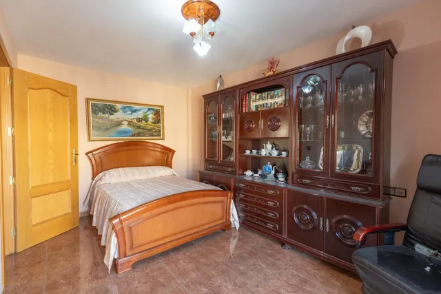 Casa independiente a 5 minutos de Granada en buen estado para entrar a vivir — 37
